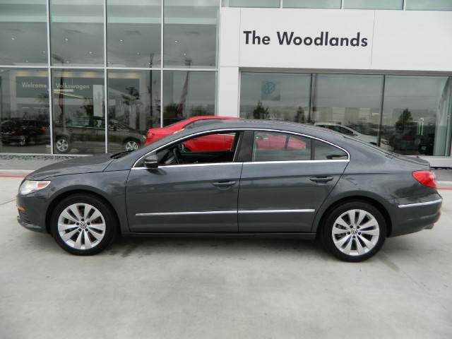 Volkswagen CC 2012 photo 2