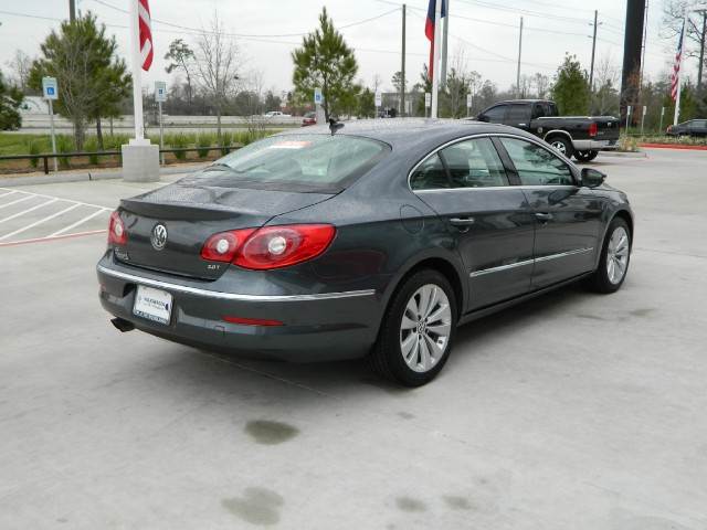 Volkswagen CC 2012 photo 4