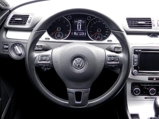 Volkswagen CC 2012 photo 9