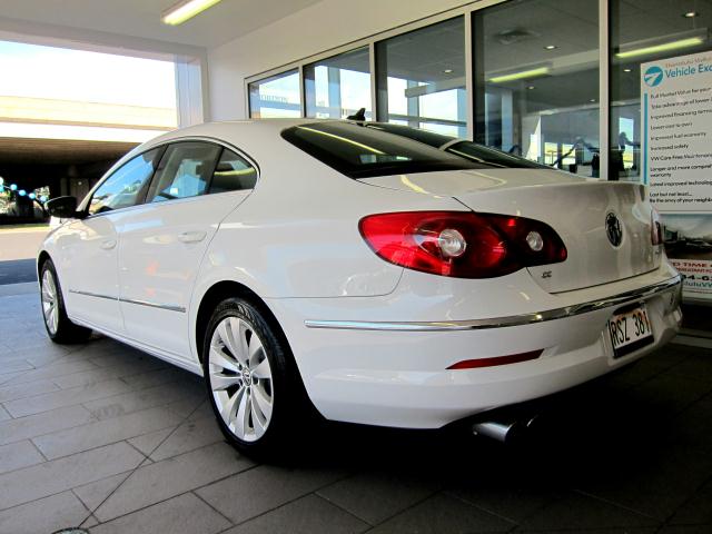 Volkswagen CC 2012 photo 2