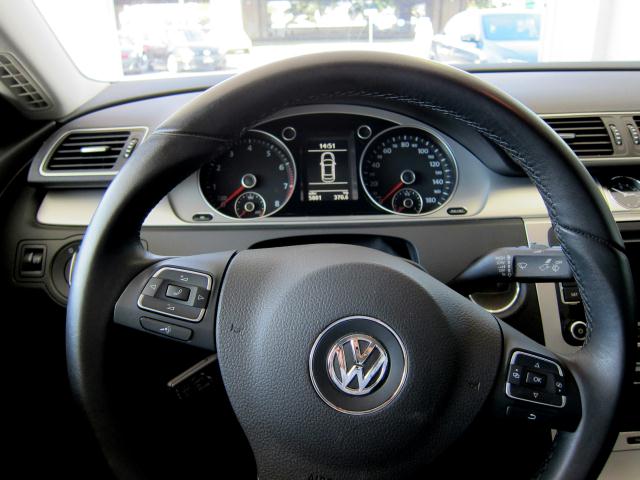 Volkswagen CC 2012 photo 3