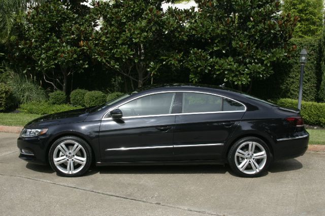 Volkswagen CC 2013 photo 1