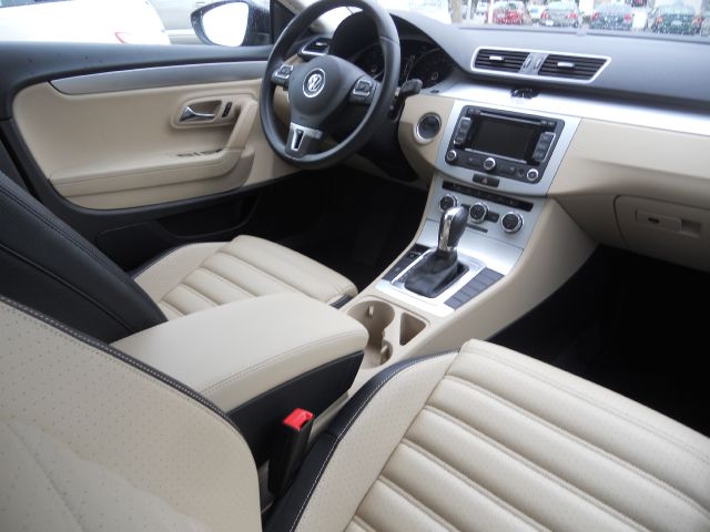 Volkswagen CC 2013 photo 3