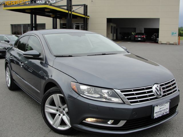 Volkswagen CC 2013 photo 3