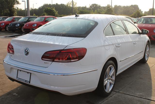 Volkswagen CC 2013 photo 2