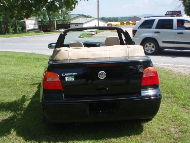 Volkswagen Cabrio 2002 photo 2