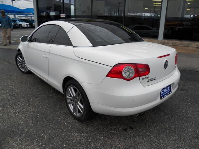 Volkswagen Eos 2008 photo 2