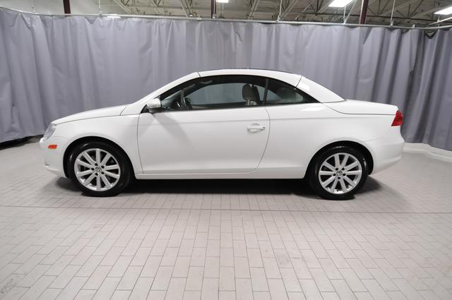 Volkswagen Eos 2010 photo 1