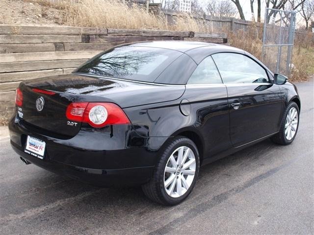 Volkswagen Eos 2010 photo 2