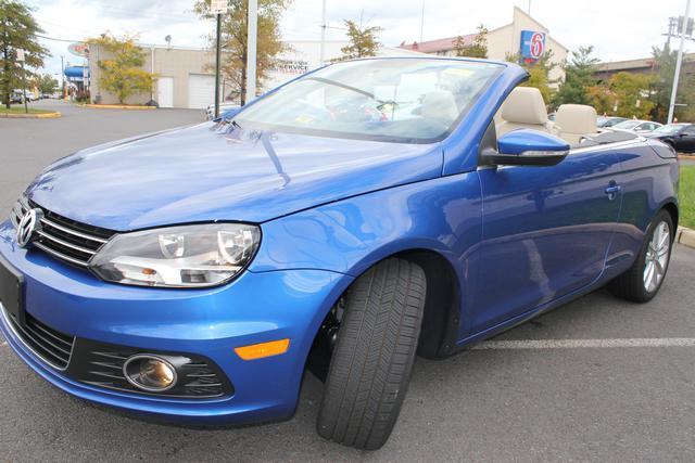 Volkswagen Eos 2012 photo 2