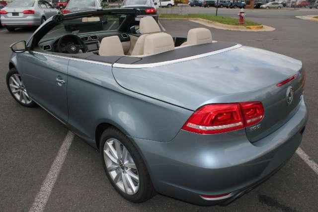 Volkswagen Eos 2012 photo 2