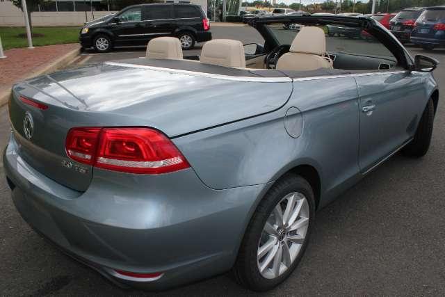 Volkswagen Eos 2012 photo 3