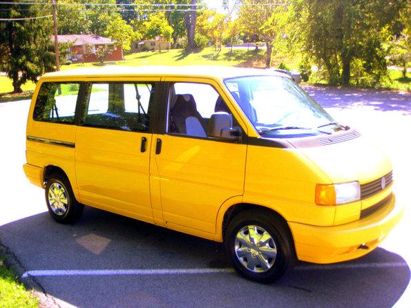 Volkswagen EuroVan 1993 photo 2