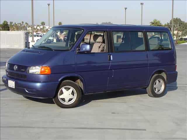 Volkswagen EuroVan Deluxe Sport MiniVan