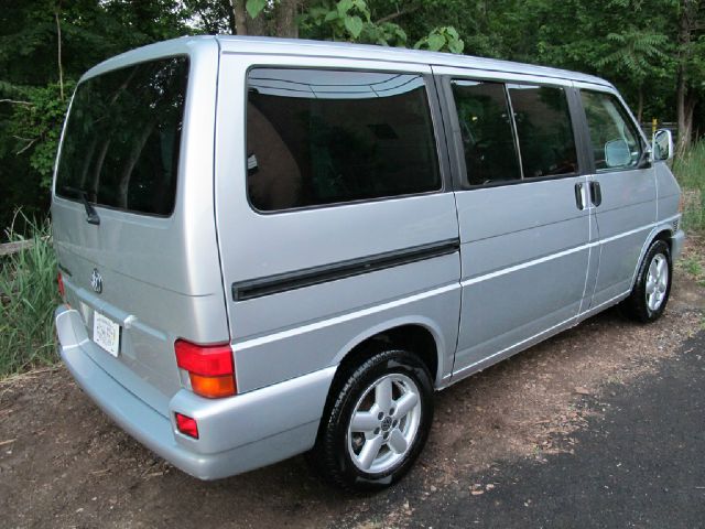 Volkswagen EuroVan 2001 photo 74