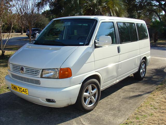 Volkswagen EuroVan 2001 photo 1