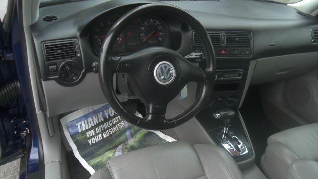Volkswagen GTI 2004 photo 2