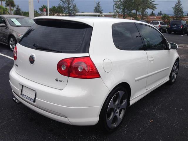 Volkswagen GTI 2009 photo 2