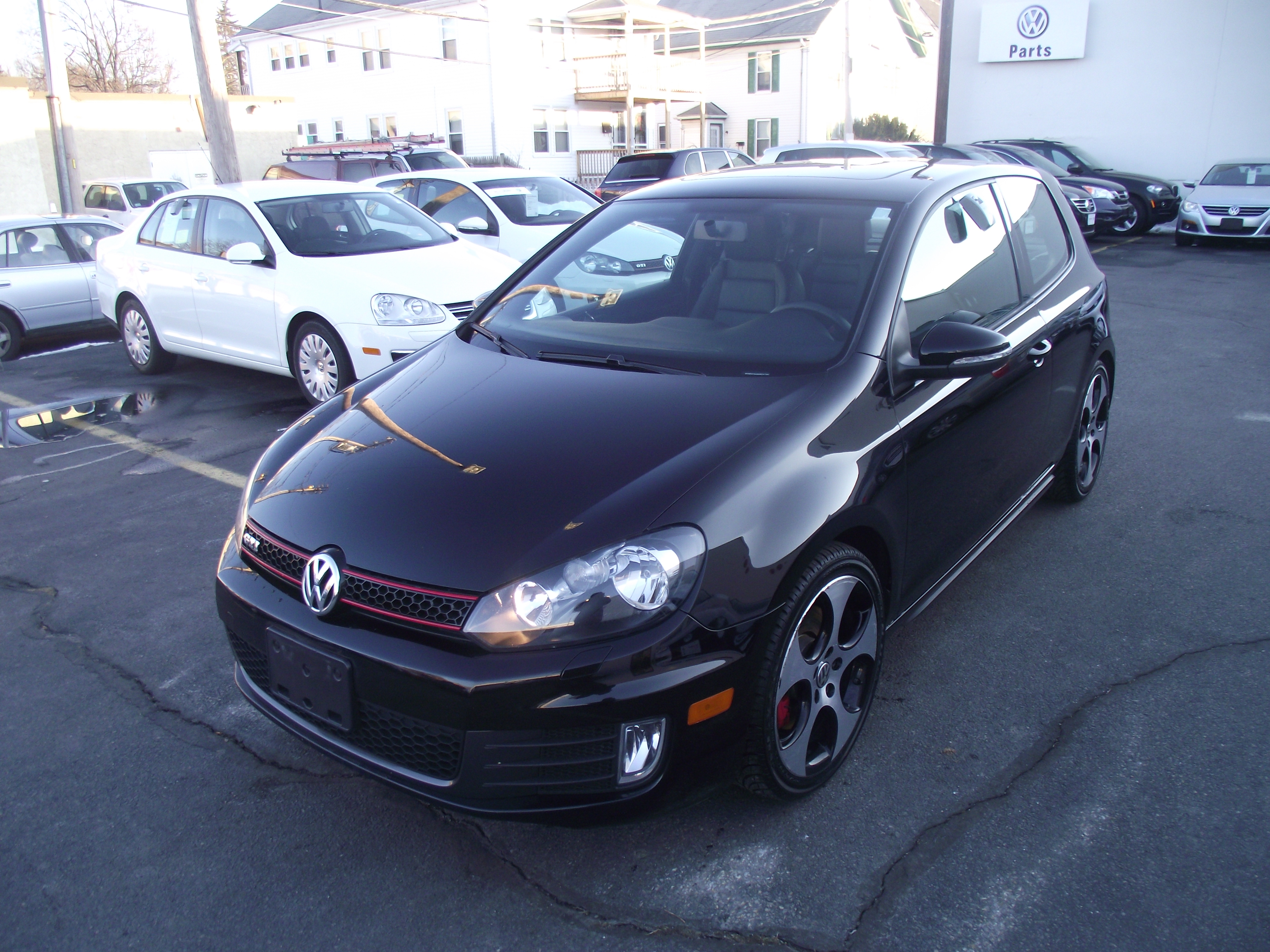 Volkswagen GTI 2010 photo 2