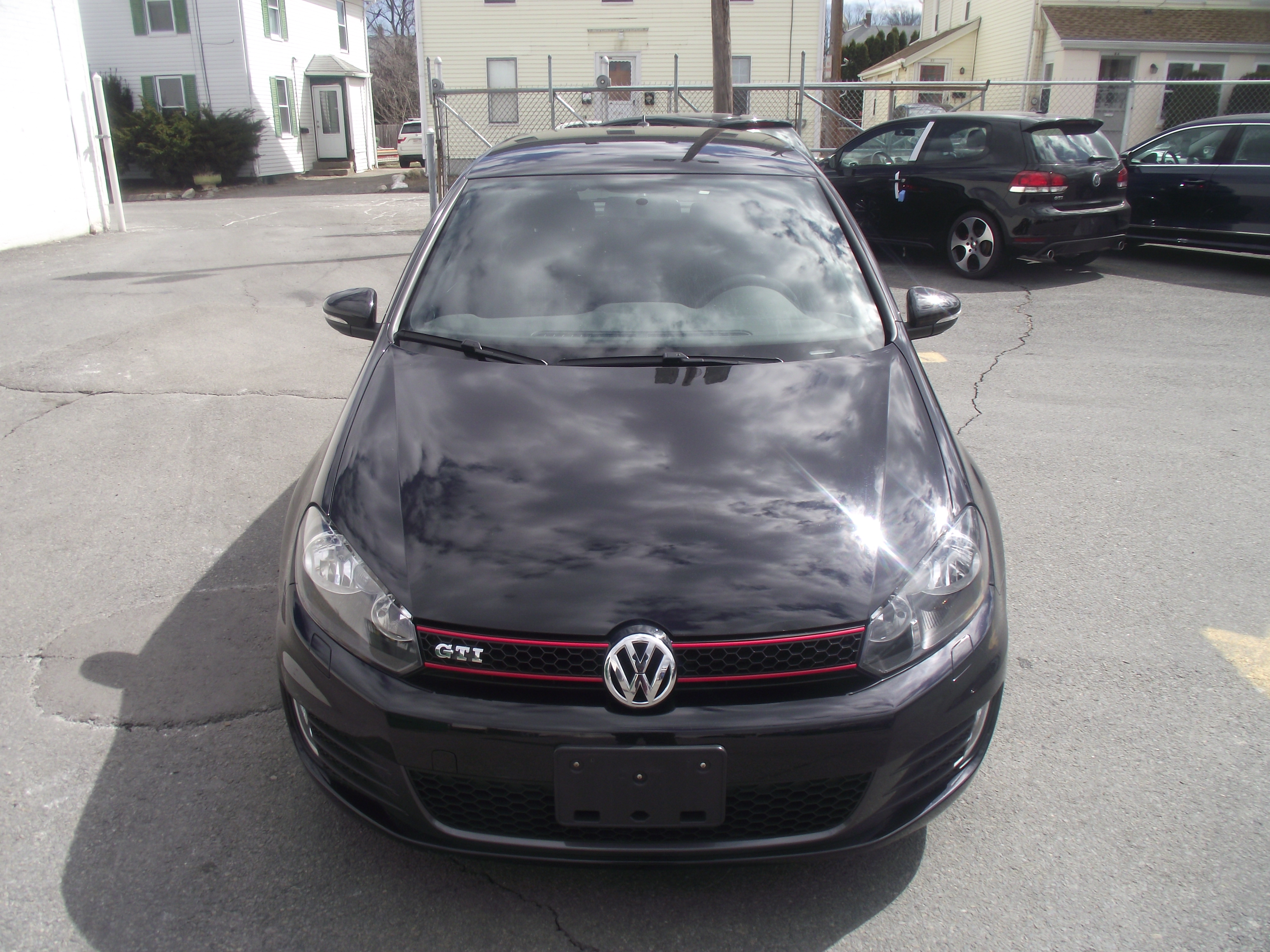 Volkswagen GTI 2010 photo 3