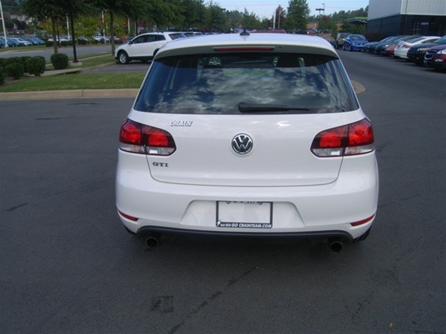 Volkswagen GTI 2010 photo 4