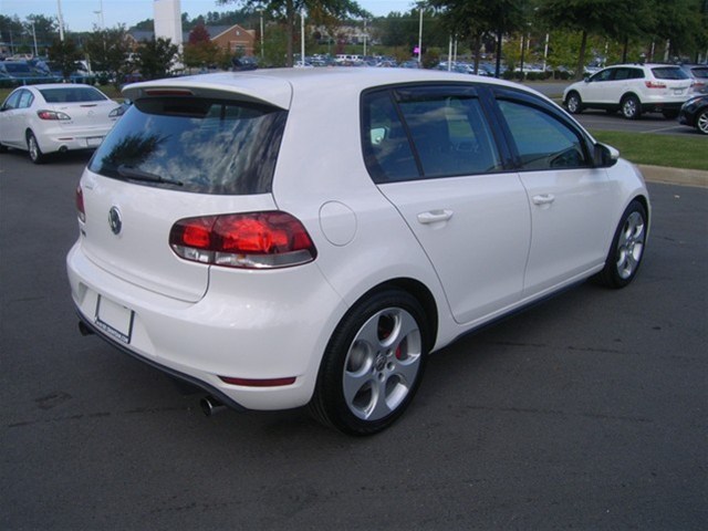 Volkswagen GTI 2010 photo 5