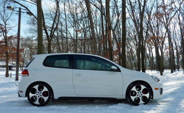 Volkswagen GTI 2010 photo 2