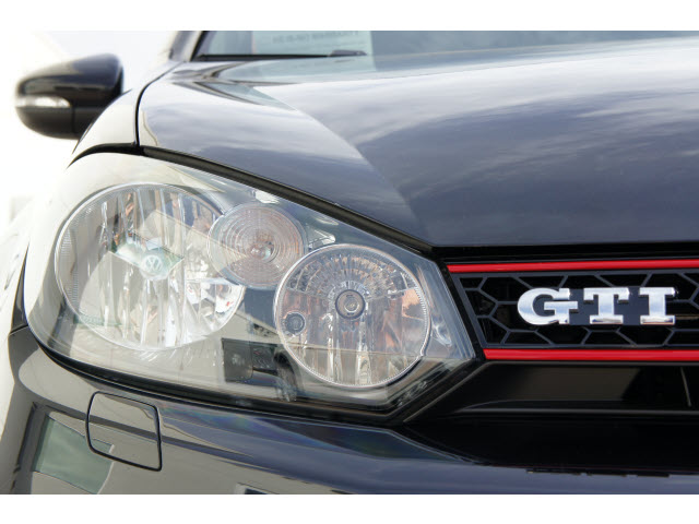 Volkswagen GTI 2010 photo 2