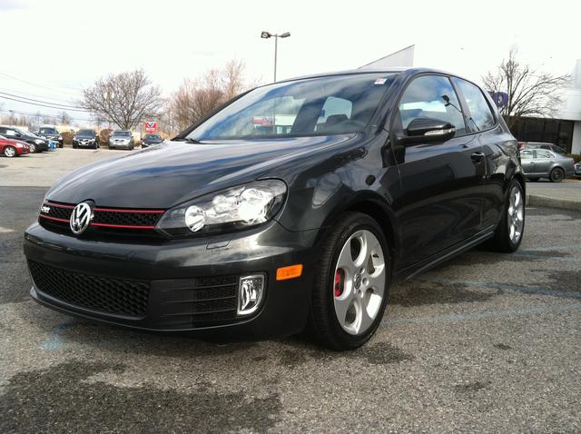 Volkswagen GTI 2010 photo 2