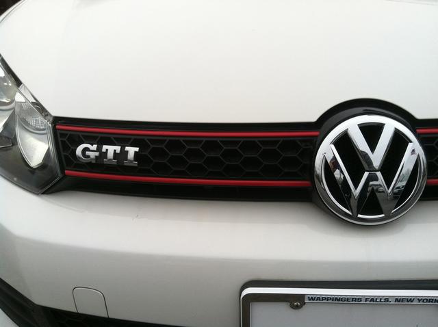 Volkswagen GTI 2010 photo 2