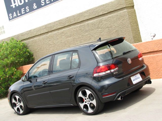 Volkswagen GTI 2010 photo 10