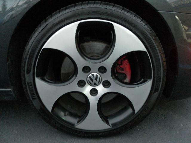 Volkswagen GTI 2010 photo 21