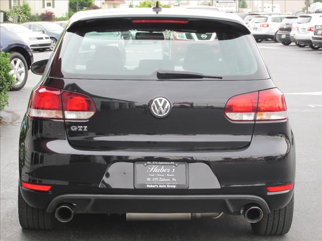 Volkswagen GTI 2010 photo 16