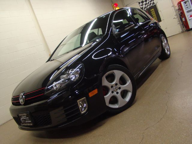 Volkswagen GTI 2010 photo 2