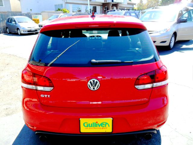 Volkswagen GTI XLE W/moon-roof Hatchback