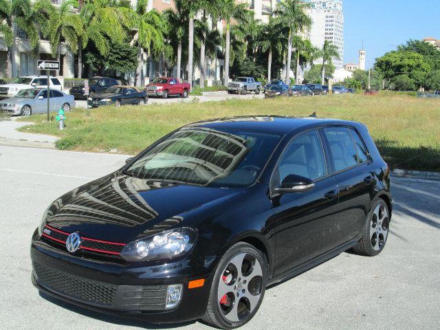 Volkswagen GTI 2011 photo 1