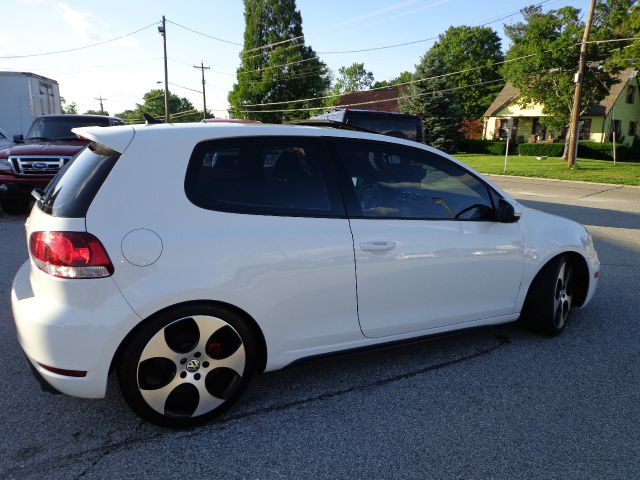 Volkswagen GTI 2011 photo 2