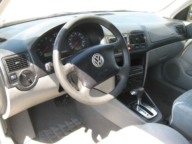 Volkswagen Golf Quad Cab 4x2 Shortbox XLT Hatchback