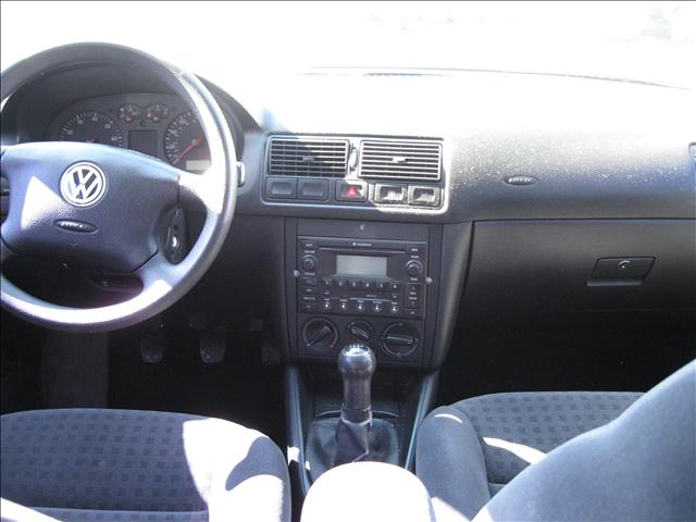 Volkswagen Golf 2002 photo 3