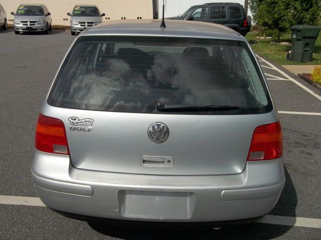 Volkswagen Golf 2003 photo 1