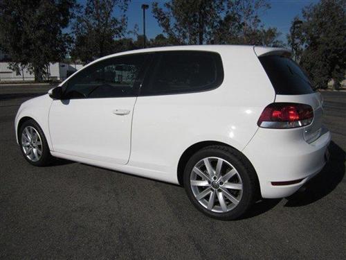 Volkswagen Golf 2010 photo 1