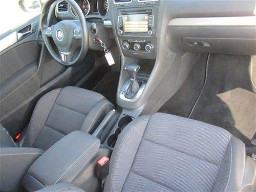 Volkswagen Golf 2010 photo 3