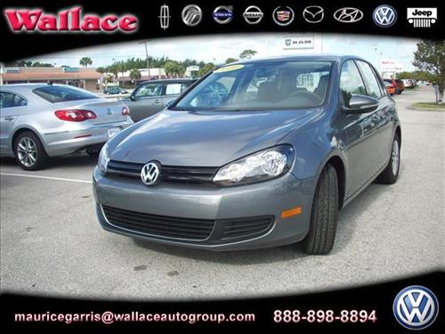 Volkswagen Golf 2010 photo 1