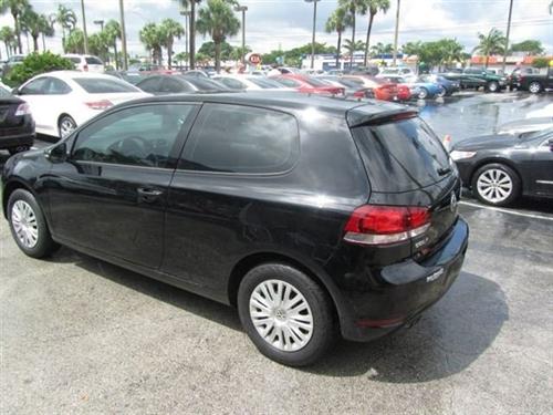 Volkswagen Golf 2010 photo 2