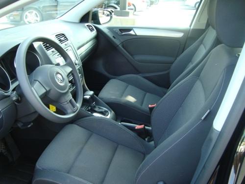 Volkswagen Golf 4DR SDN LE AT Other