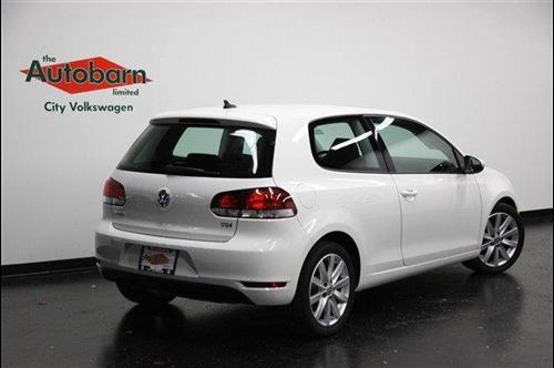 Volkswagen Golf 2010 photo 3