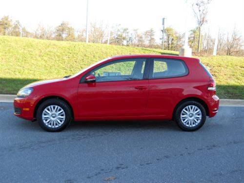 Volkswagen Golf 2010 photo 1