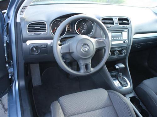 Volkswagen Golf 2010 photo 4