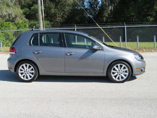 Volkswagen Golf 2010 photo 2