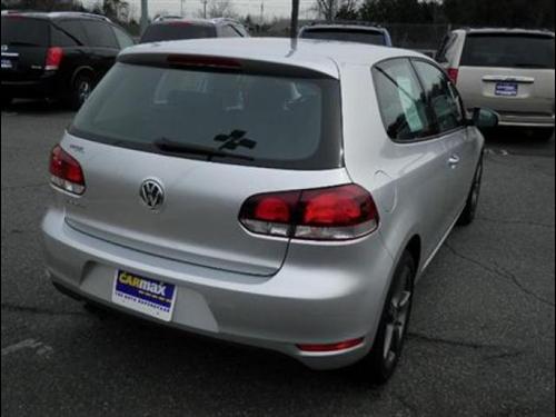 Volkswagen Golf 2010 photo 4